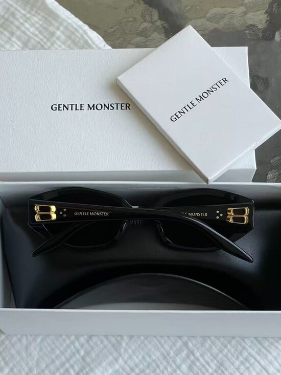 Gentle Monster Black Slim Sunglasses Minimal Chic Rectangle Frame main image 4